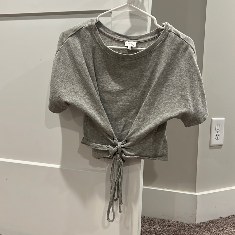 String tie up  top